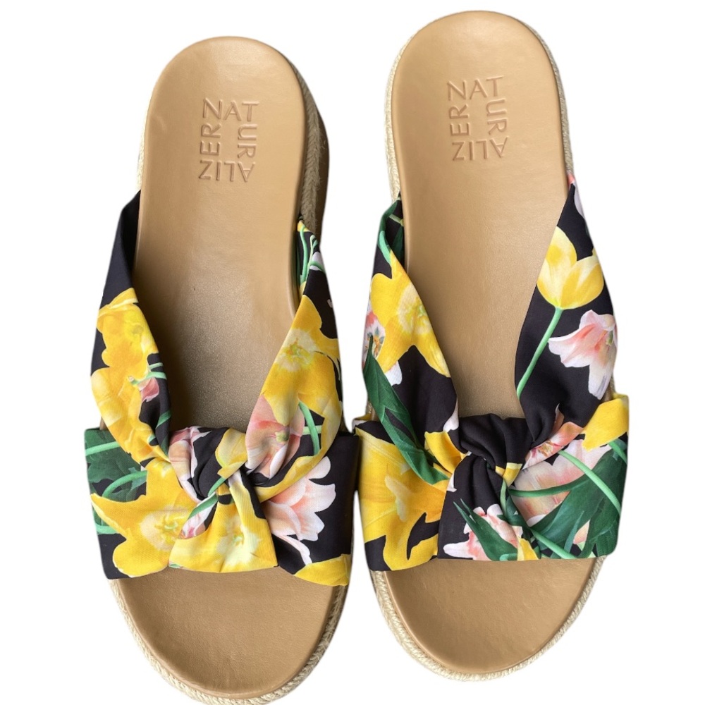 Naturalizer Dayana floral slide sandals size 9 tropical warm weather vibe